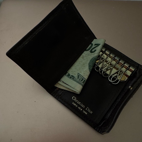 Brown Leather Trimmed Key Holder with 6 Hooks - Picture 4 of 4